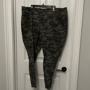 Camo Skinny jeans